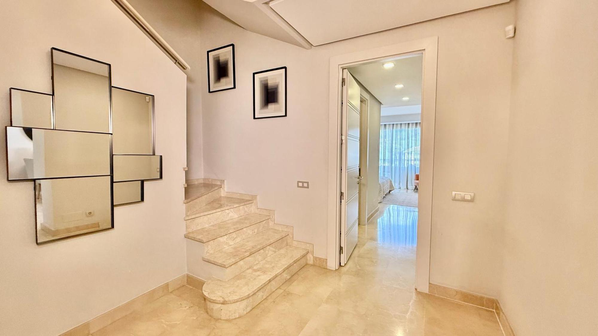 Appartamento Unique Duplex Penthouse On Golden Mile *