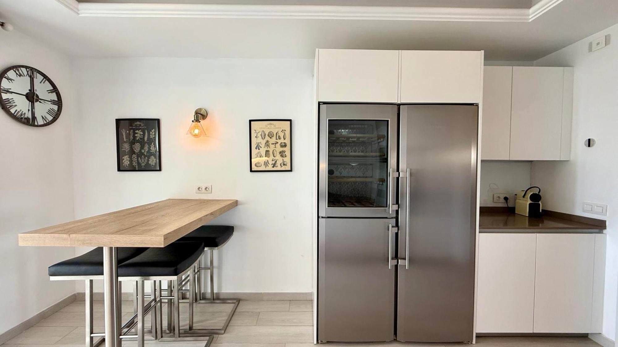 Unique Duplex Penthouse On Golden Mile